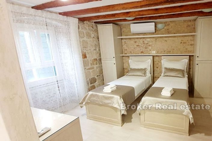 Image No.2-5 Bed Villa for sale