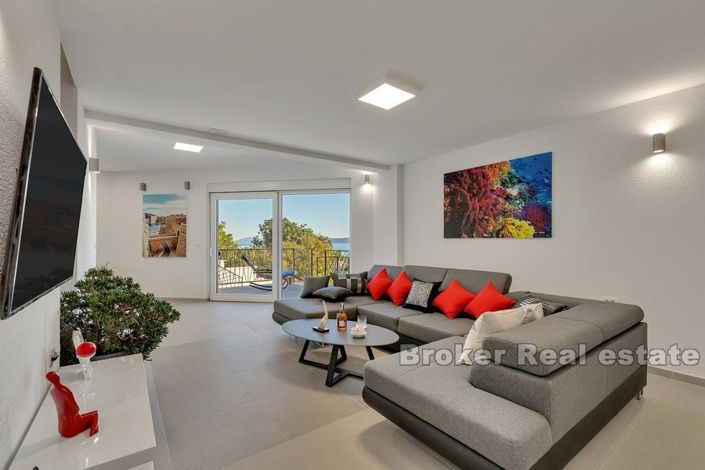 Image No.13-10 Bed Villa for sale