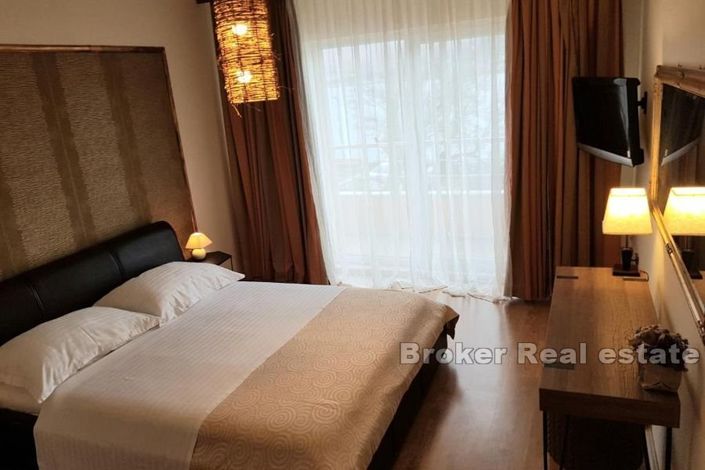 Image No.10-10 Bed Villa for sale