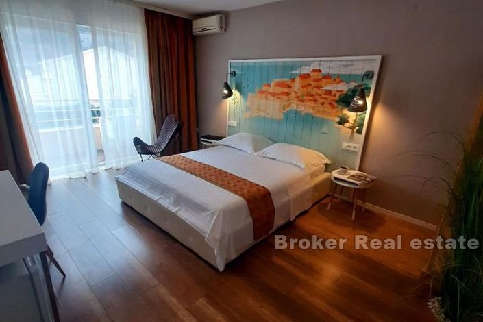 Image No.9-10 Bed Villa for sale