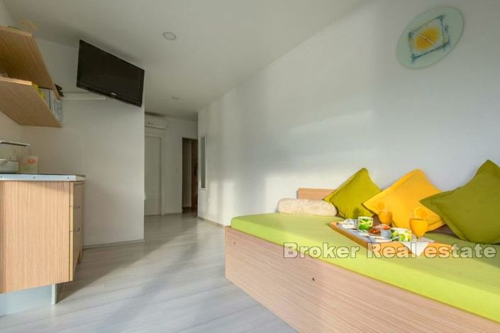 Image No.10-7 Bed Villa for sale