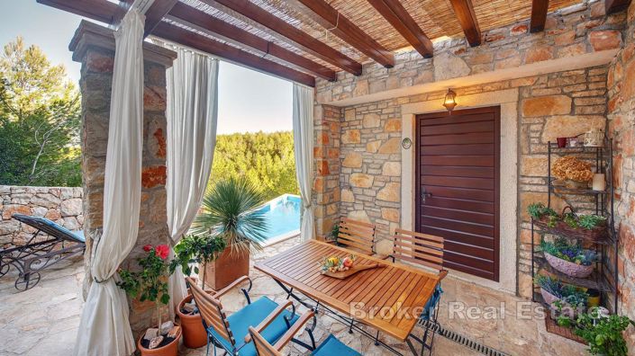 Image No.4-14 Bed Villa for sale