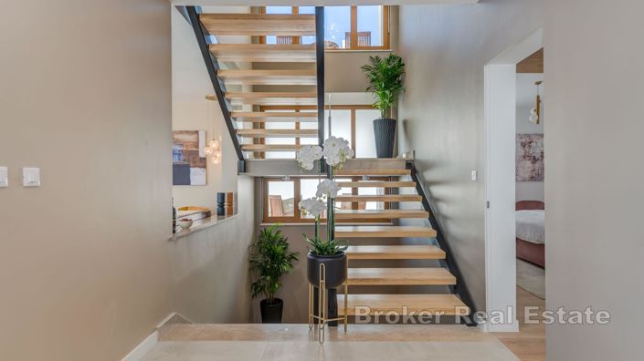 Image No.20-Villa de 4 chambres à vendre à Makarska