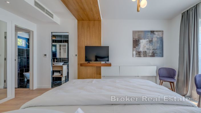 Image No.19-4 Bed Villa for sale