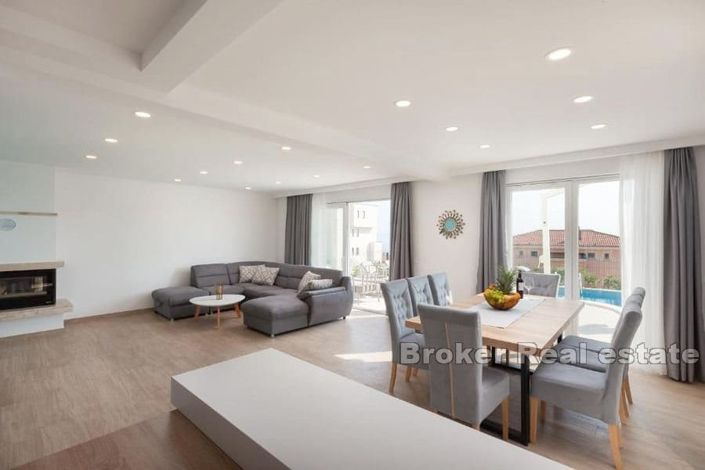 Image No.3-4 Bed Villa for sale