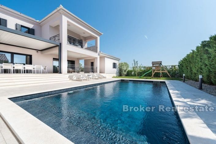 Image No.2-Villa de 5 chambres à vendre à Zadar