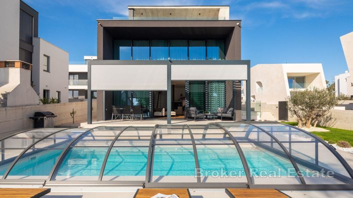 Image No.17-4 Bed Villa for sale