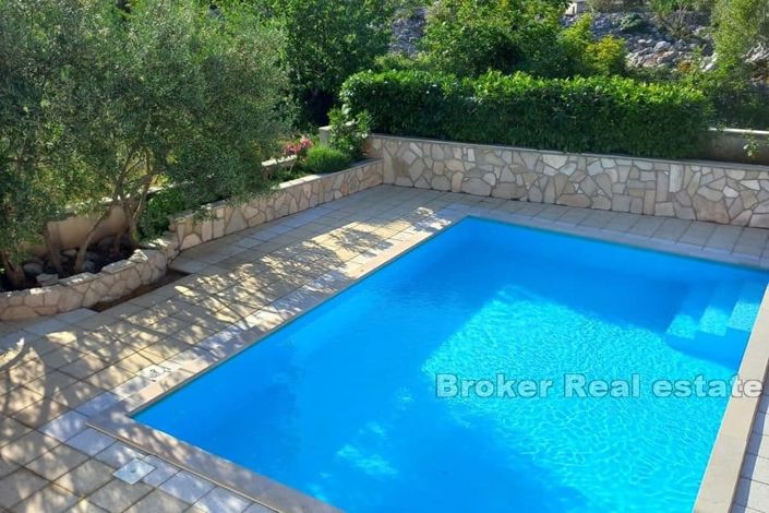 Image No.2-5 Bed Villa for sale