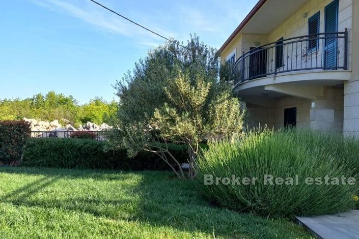 Image No.3-5 Bed Villa for sale