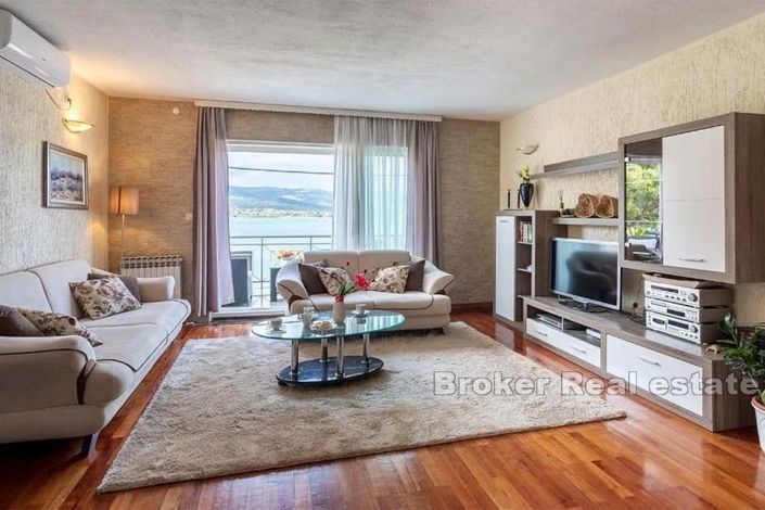 Image No.3-Villa de 5 chambres à vendre à Ciovo