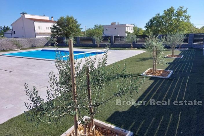 Image No.5-Villa de 4 chambres à vendre à Policnik