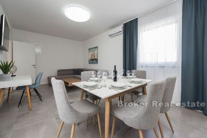 Image No.12-18 Bed Villa for sale