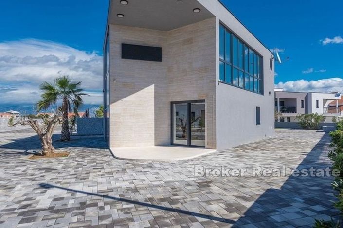 Image No.3-18 Bed Villa for sale