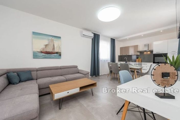 Image No.6-18 Bed Villa for sale