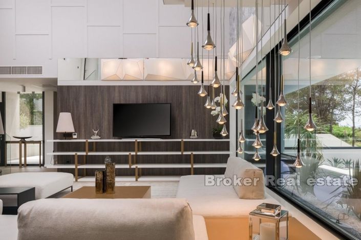 Image No.10-5 Bed Villa for sale