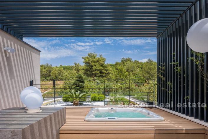 Image No.5-5 Bed Villa for sale