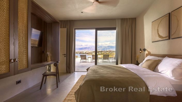 Image No.10-4 Bed Villa for sale