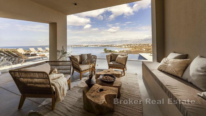 Image No.4-4 Bed Villa for sale