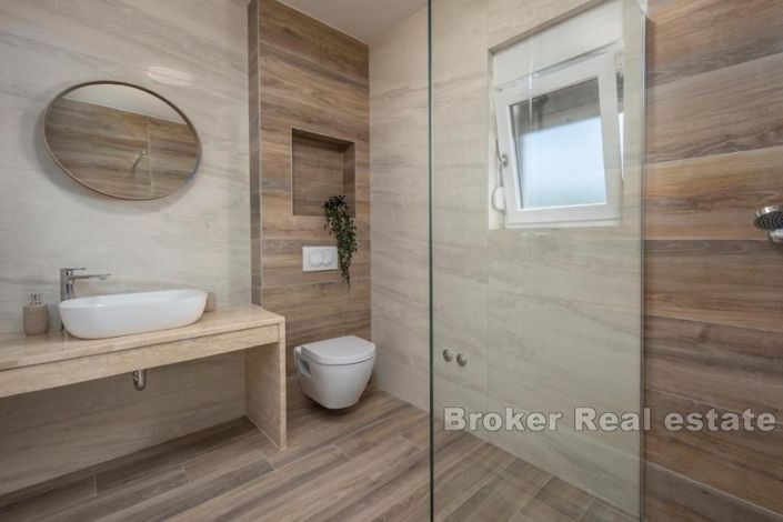 Image No.11-6 Bed Villa for sale