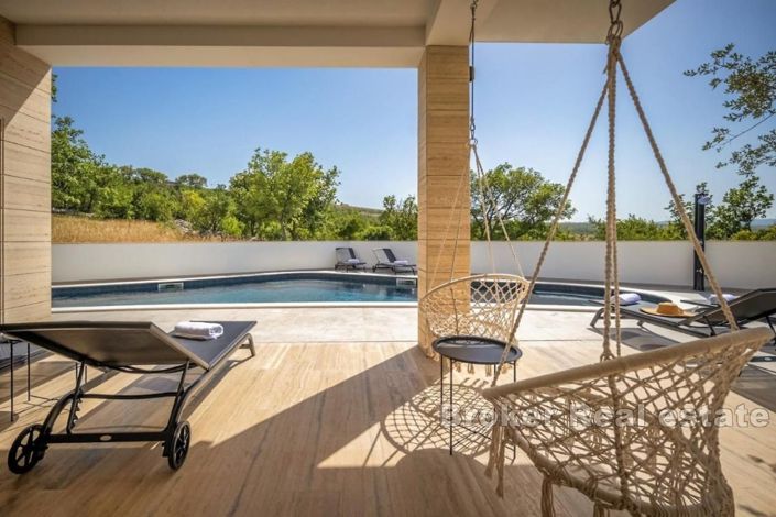 Image No.3-6 Bed Villa for sale