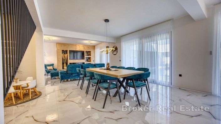 Image No.2-Villa de 4 chambres à vendre à Nin