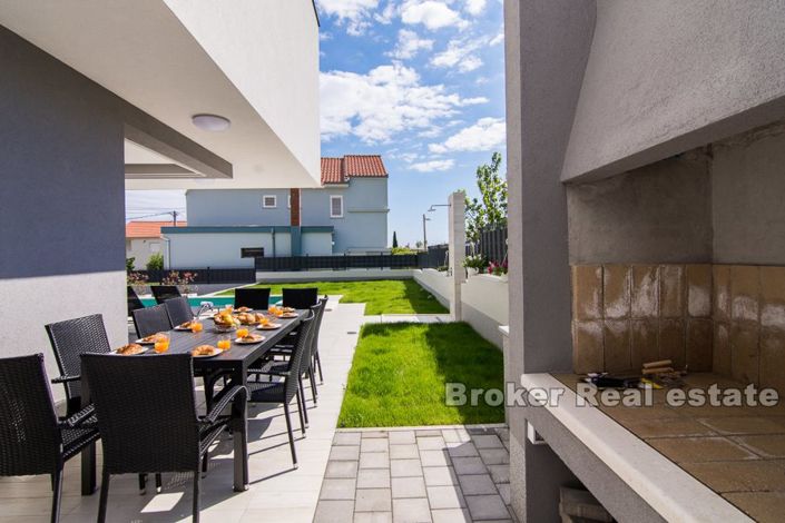 Image No.10-Villa de 10 chambres à vendre à Kaštel Kambelovac