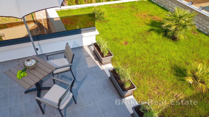 Image No.20-Villa de 6 chambres à vendre à Ciovo