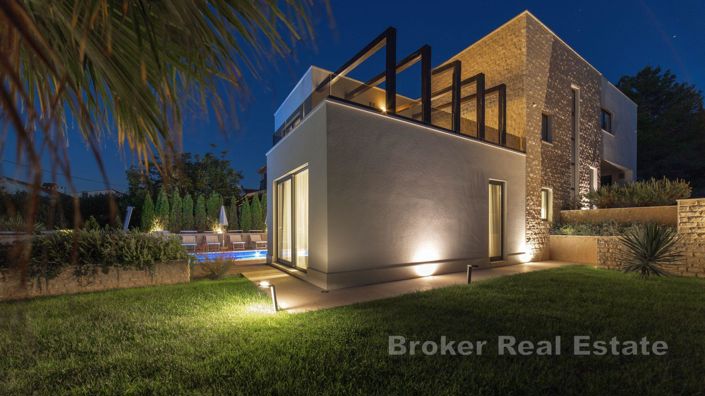 Image No.3-Villa de 6 chambres à vendre à Ciovo