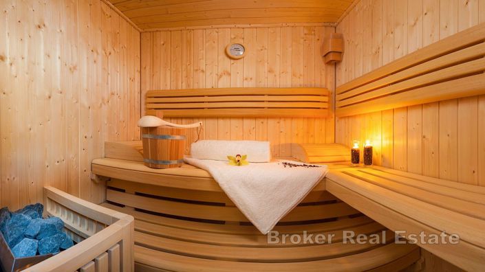 Image No.8-Villa de 6 chambres à vendre à Ciovo