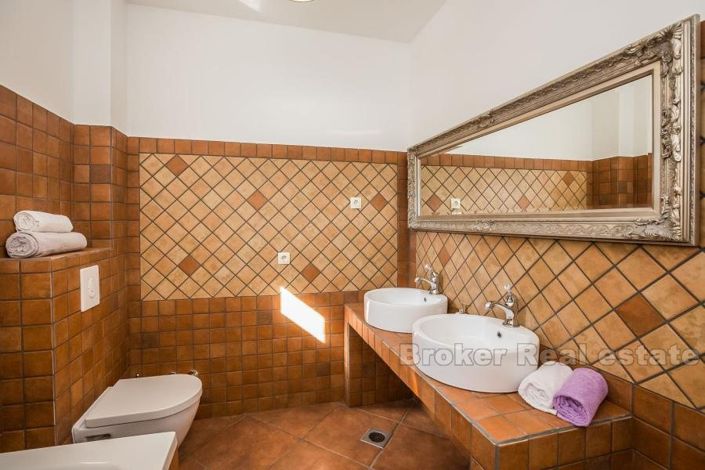 Image No.17-Villa de 5 chambres à vendre à Trogir