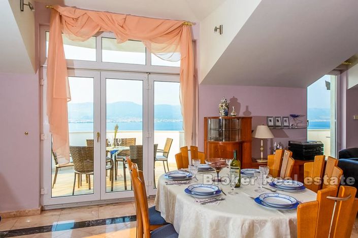 Image No.10-15 Bed Villa for sale