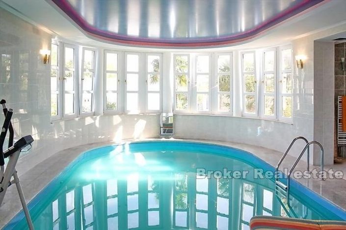 Image No.5-15 Bed Villa for sale