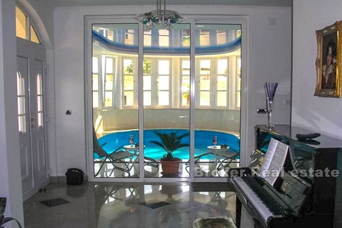 Image No.6-15 Bed Villa for sale