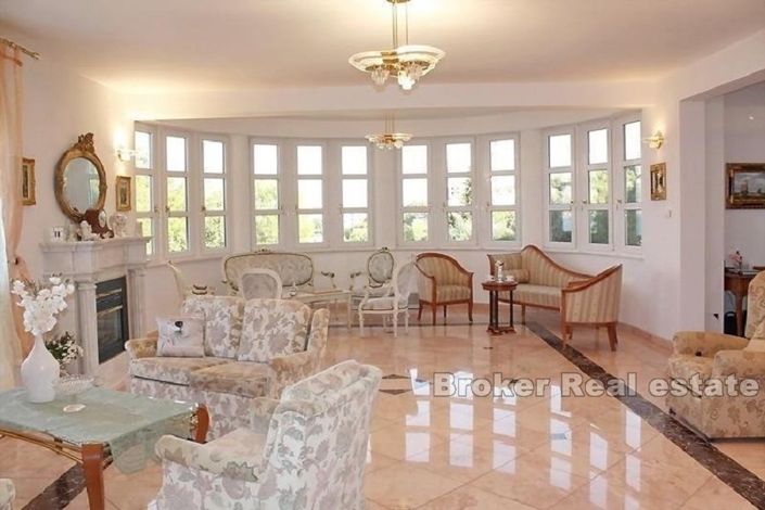 Image No.7-15 Bed Villa for sale