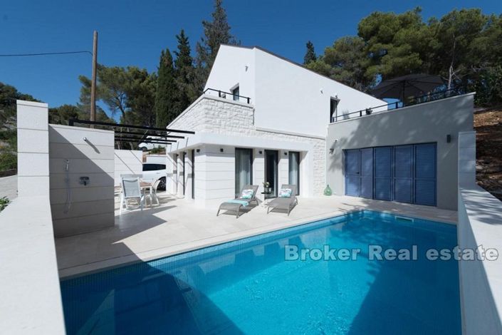 Image No.2-3 Bed Villa for sale