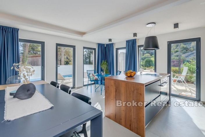 Image No.7-3 Bed Villa for sale