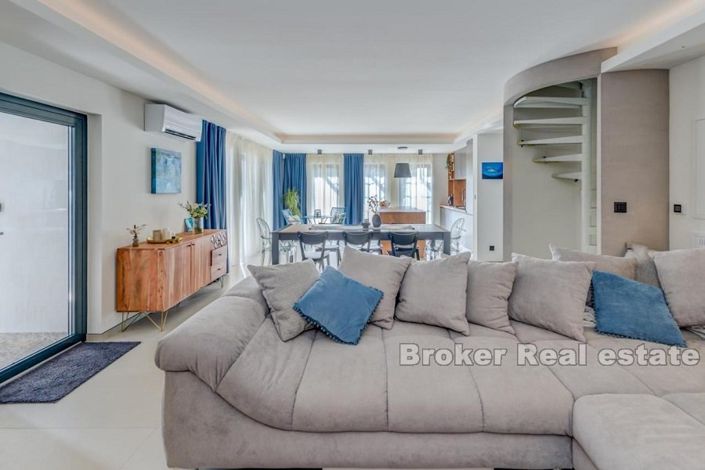 Image No.9-3 Bed Villa for sale