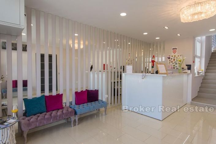 Image No.17-Villa de 20 chambres à vendre à Ciovo