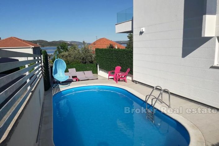 Image No.3-Villa de 20 chambres à vendre à Ciovo