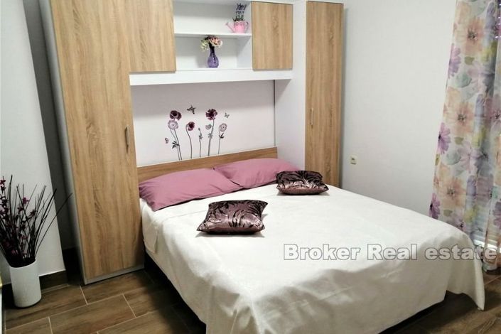 Image No.12-10 Bed Villa for sale