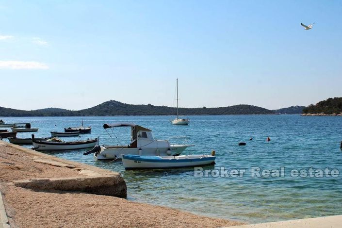 Image No.4-2 Bed Land for sale