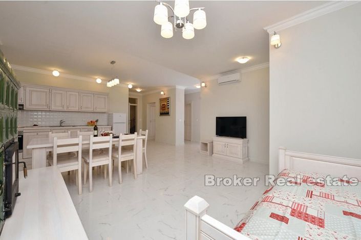 Image No.7-8 Bed Villa for sale