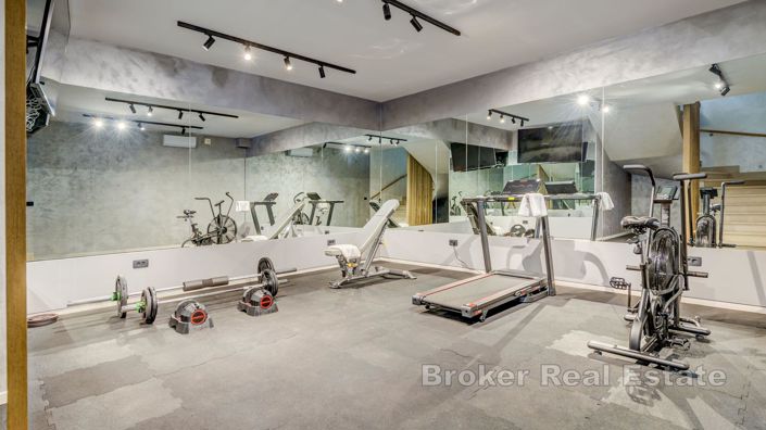 Image No.23-Villa de 5 chambres à vendre à Rogoznica