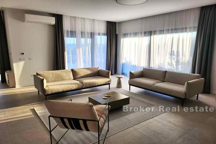 Image No.3-6 Bed Villa for sale