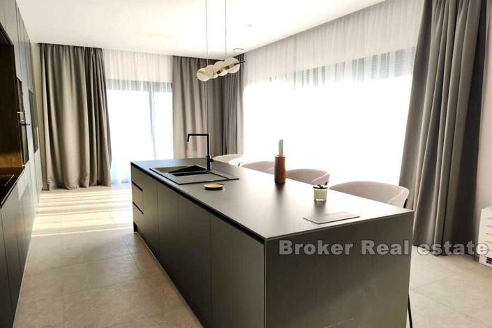 Image No.5-6 Bed Villa for sale