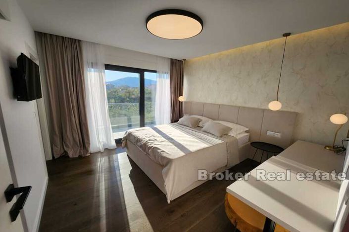 Image No.6-6 Bed Villa for sale