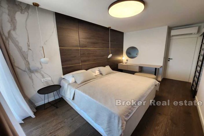 Image No.7-6 Bed Villa for sale