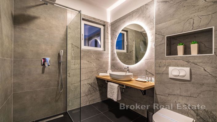 Image No.18-5 Bed Villa for sale