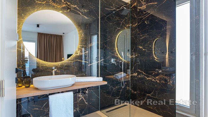 Image No.22-5 Bed Villa for sale