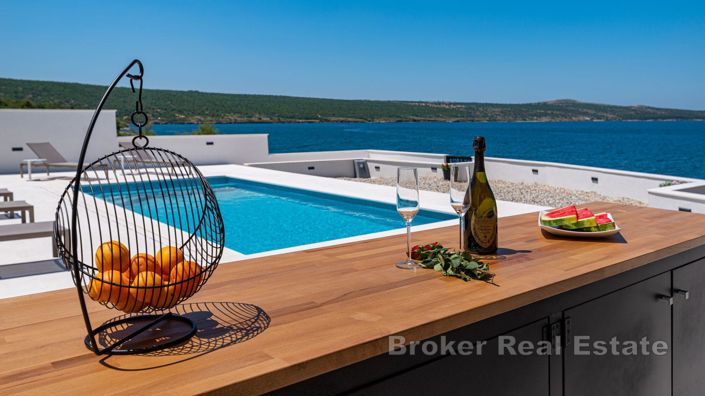 Image No.5-5 Bed Villa for sale